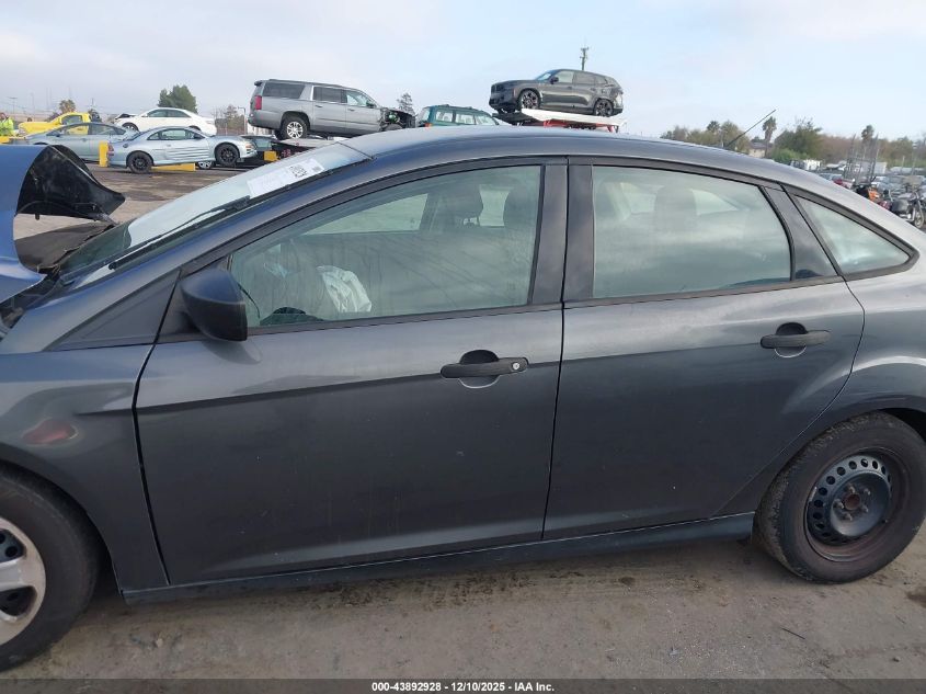 2018 Ford Focus S VIN: 1FADP3E22JL230895 Lot: 43892928