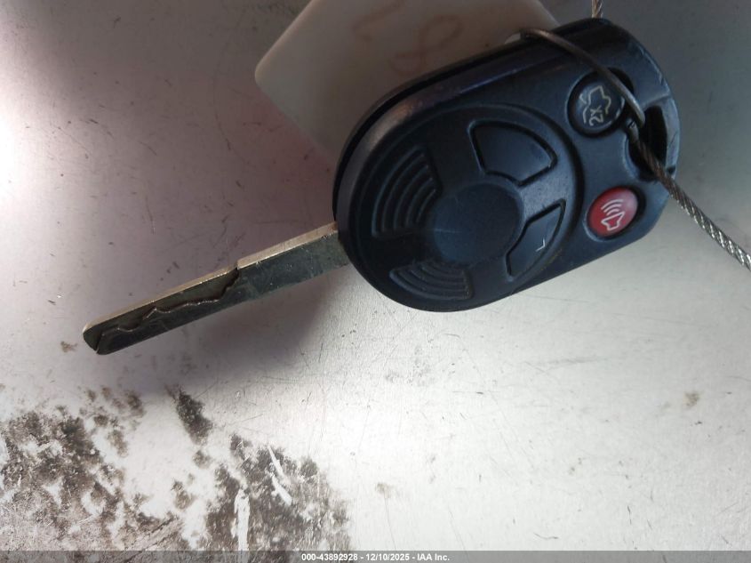 2018 Ford Focus S VIN: 1FADP3E22JL230895 Lot: 43892928