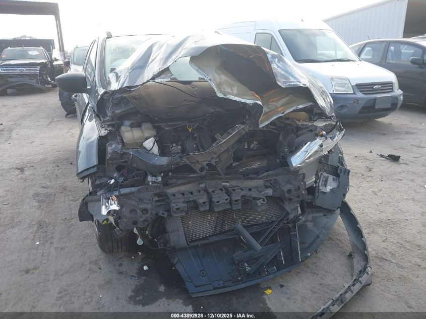 2018 Ford Focus S VIN: 1FADP3E22JL230895 Lot: 43892928