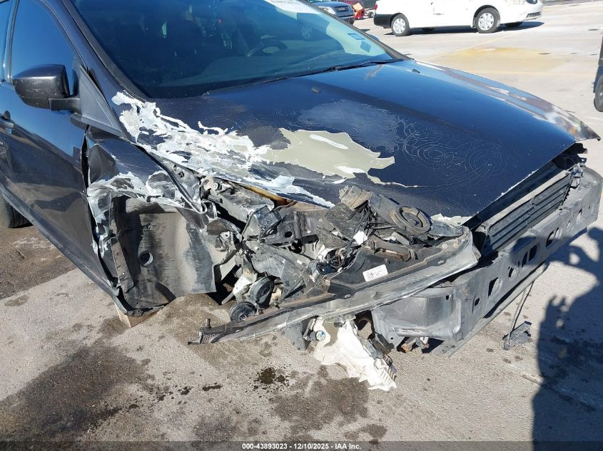 2018 Ford Focus Se VIN: 1FADP3F25JL260164 Lot: 43893023