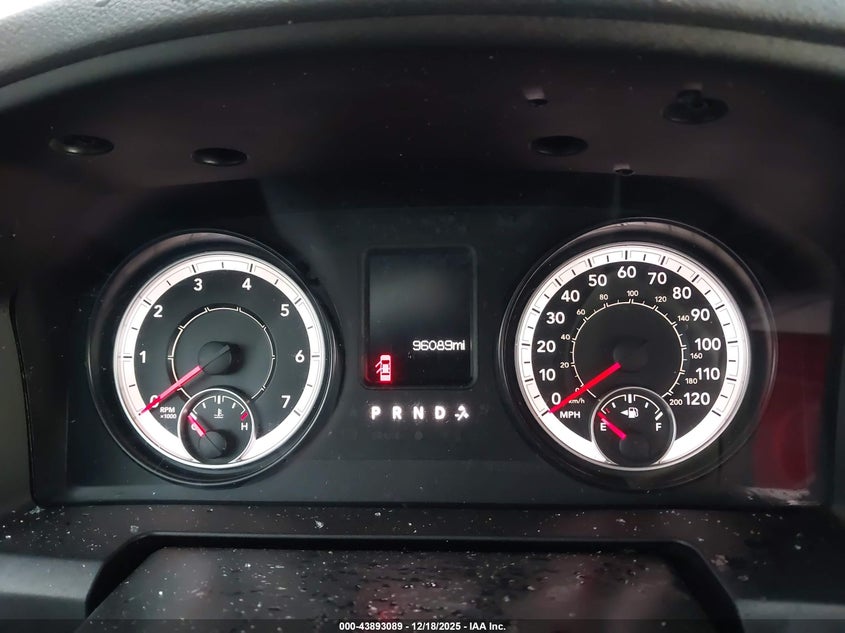 2016 RAM 1500 auction photo 7