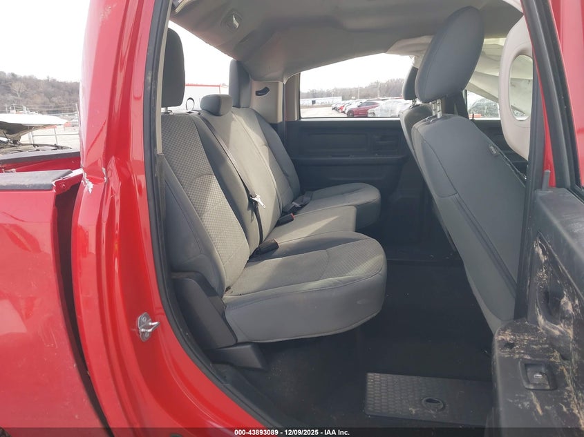 2016 RAM 1500 auction photo 8