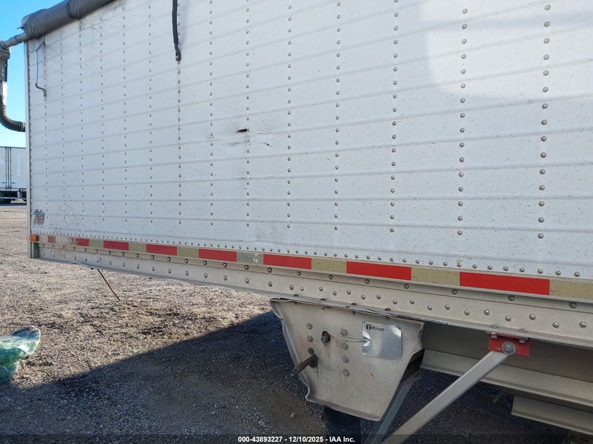 1997 WILSON TRAILER CO GRAIN TRAILER auction photo 6
