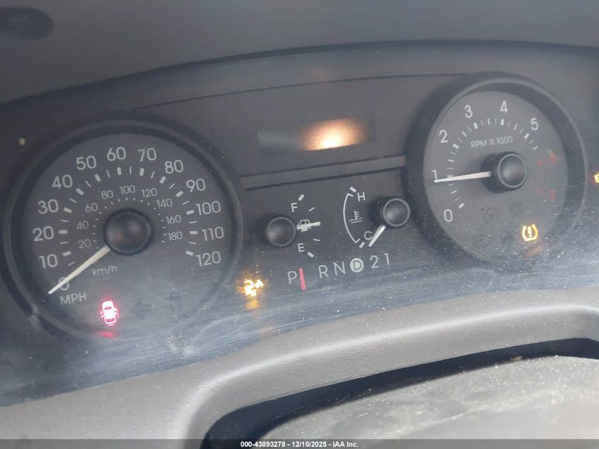 2008 Mercury Grand Marquis Gs VIN: 2MEFM74V68X624202 Lot: 43893278