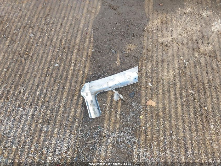 2015 GMC Sierra 2500Hd Sle VIN: 1GT12YEG2FF182647 Lot: 43893283