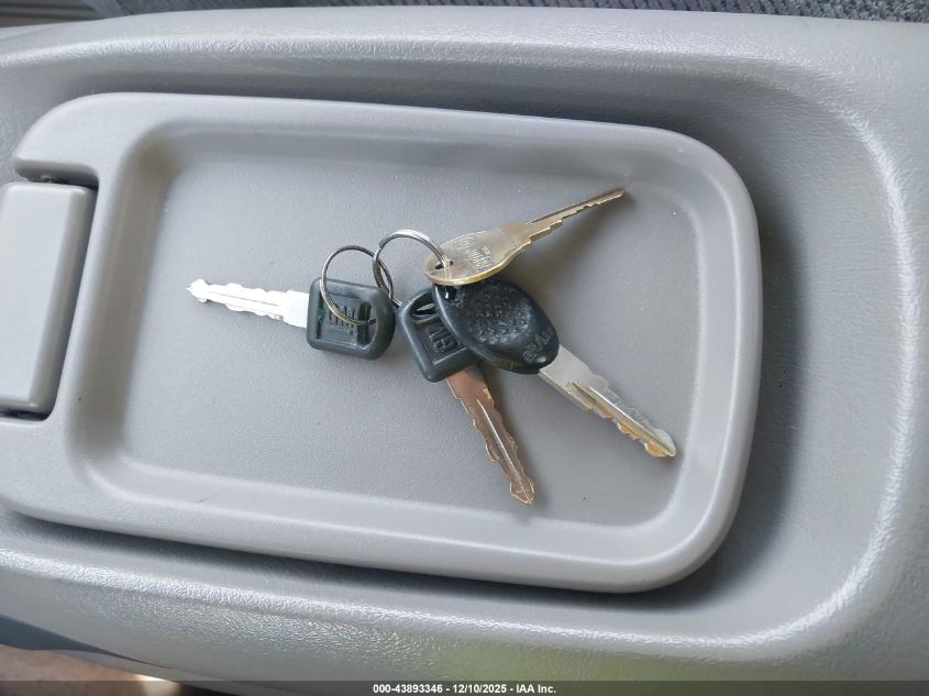 1996 Chevrolet Gmt-400 C1500 VIN: 1GCEC19R4TE227977 Lot: 43893346