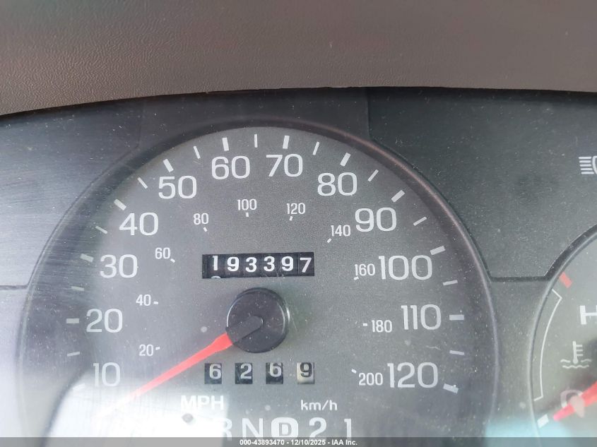 2002 Mercury Grand Marquis Ls VIN: 2MEFM75W52X617675 Lot: 43893470