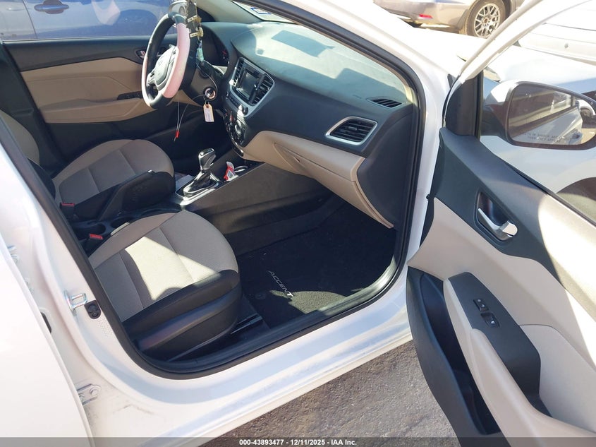 2022 Hyundai Accent Se