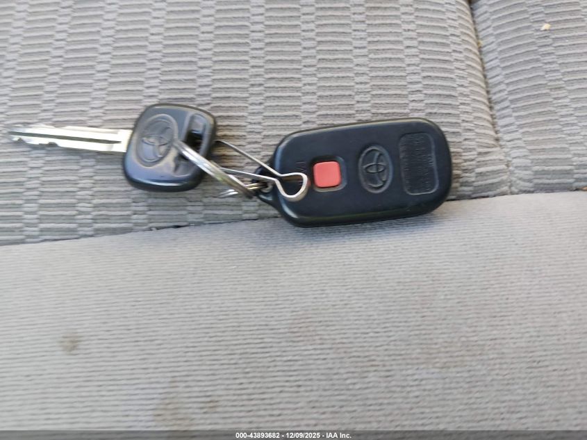 2005 Toyota Camry Le VIN: 4T1BE32K05U584311 Lot: 43893682