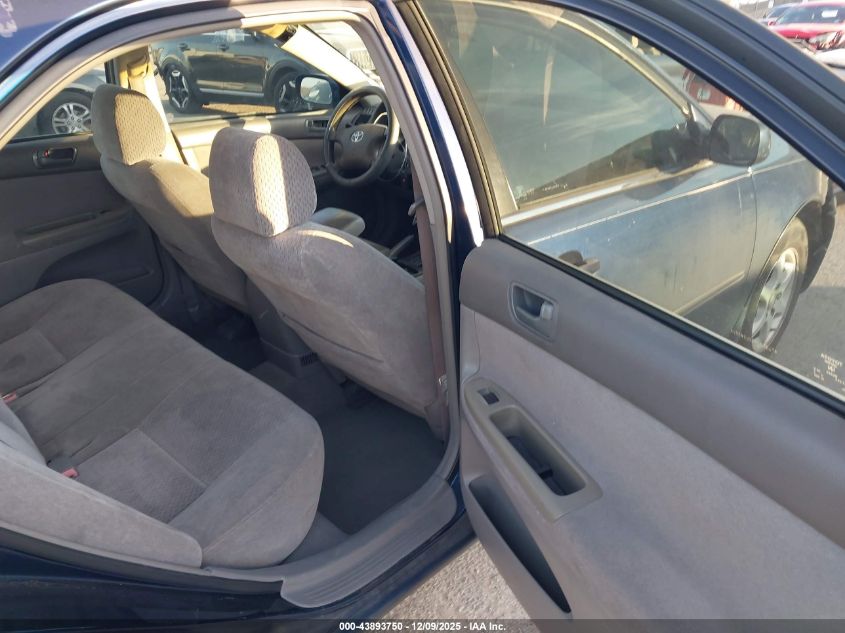 2002 Toyota Camry Le VIN: 4T1BE32K32U540864 Lot: 43893750