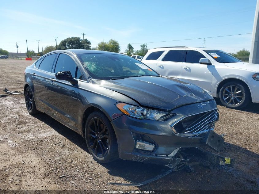 FORD FUSION SE