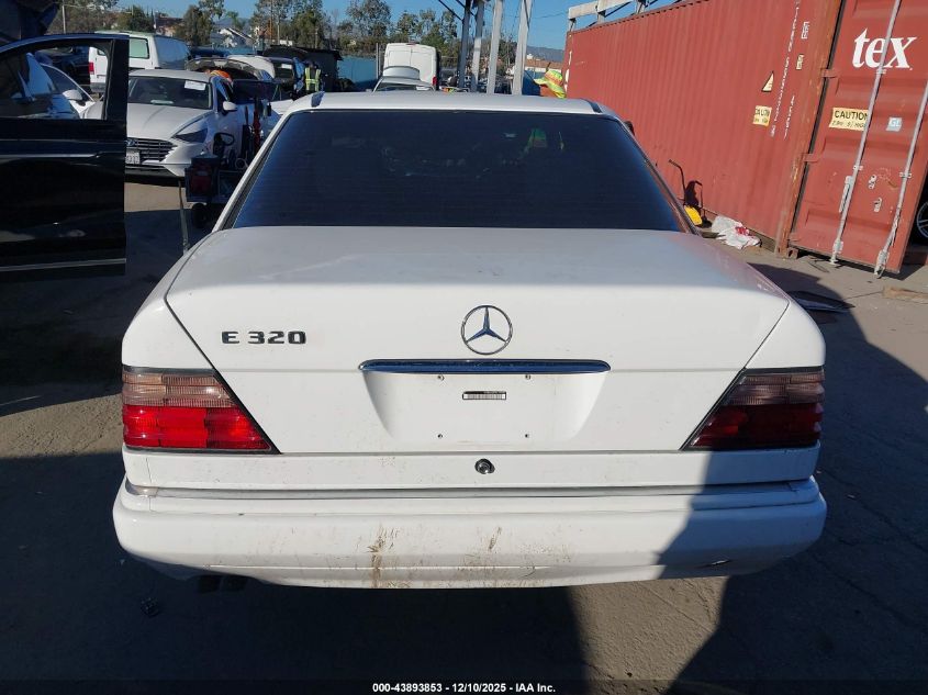 1995 Mercedes-Benz E 320 Base/320 Special VIN: WDBEA32E9SC193150 Lot: 43893853