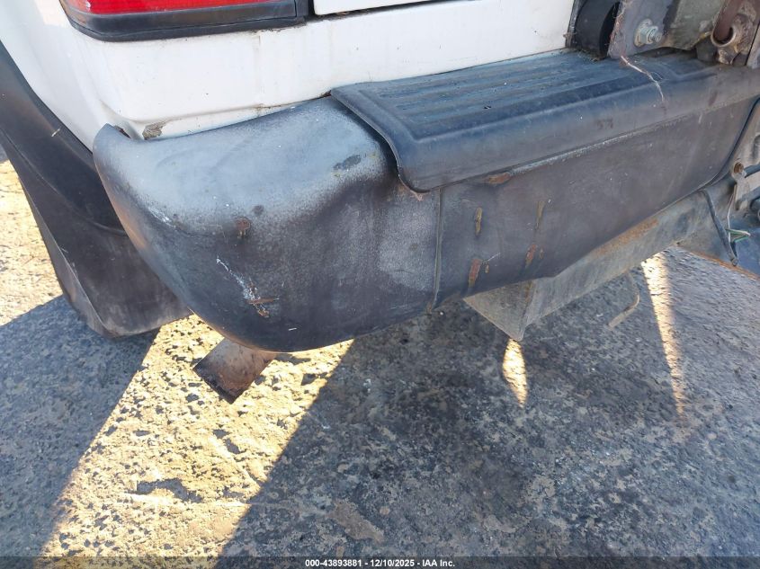 1994 Nissan Pathfinder Le/Se/Xe VIN: JN8HD17Y3RW235872 Lot: 43893881