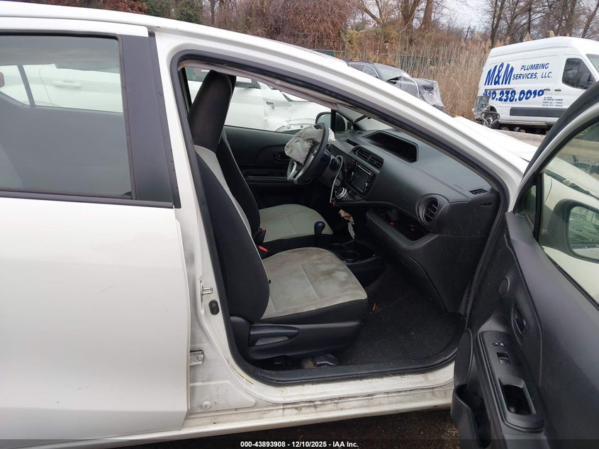 2016 Toyota Prius C One
