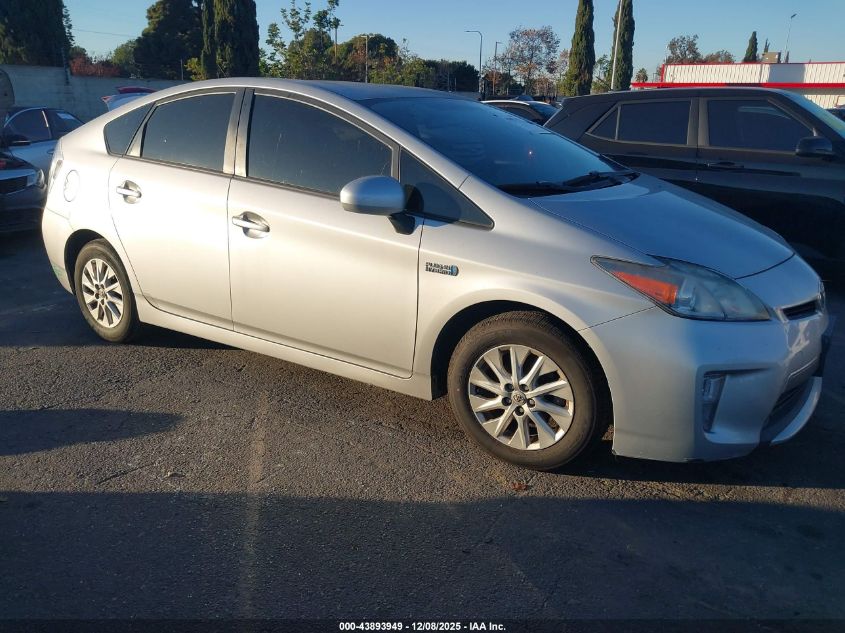 TOYOTA PRIUS PLUG-IN
