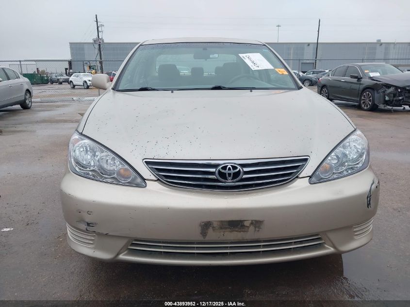 2005 Toyota Camry Le VIN: 4T1BE32K35U977879 Lot: 43893952
