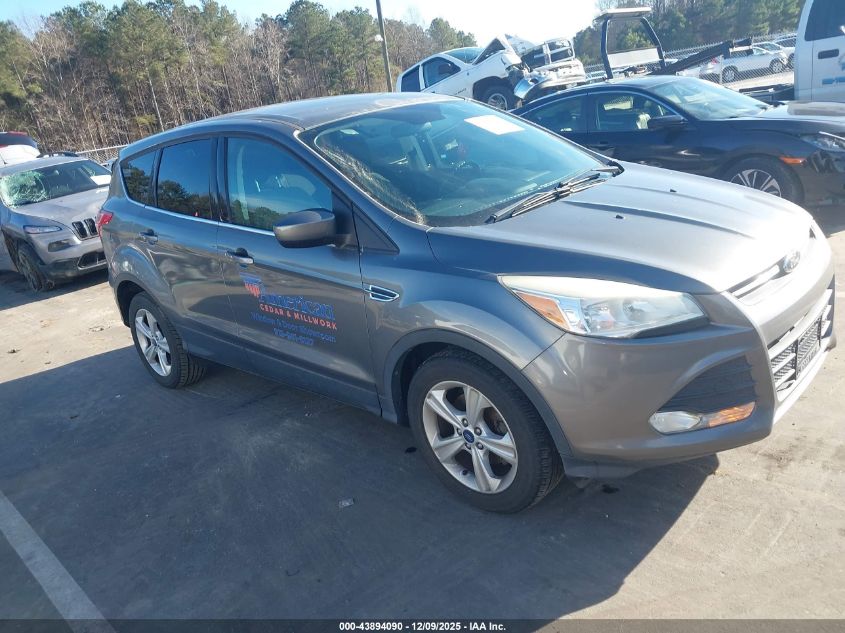 FORD ESCAPE SE
