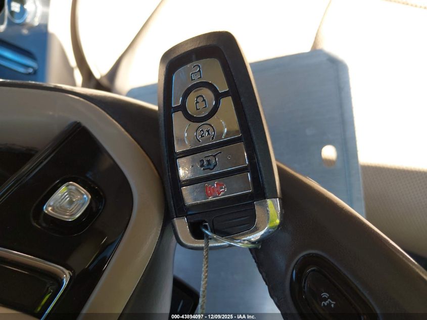 2020 Lincoln Corsair Reserve VIN: 5LMCJ2DH4LUL17842 Lot: 43894097