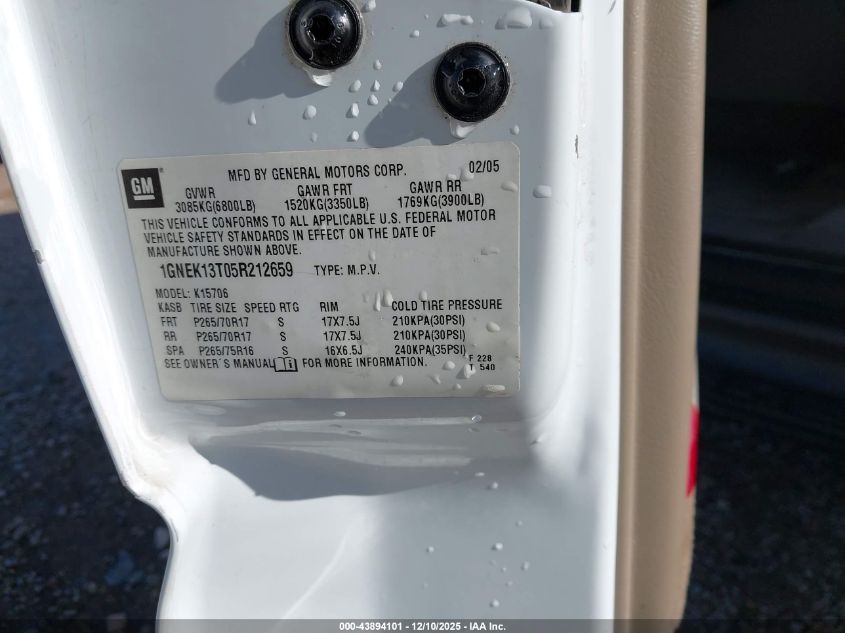 2005 Chevrolet Tahoe Z71 VIN: 1GNEK13T05R212659 Lot: 43894101