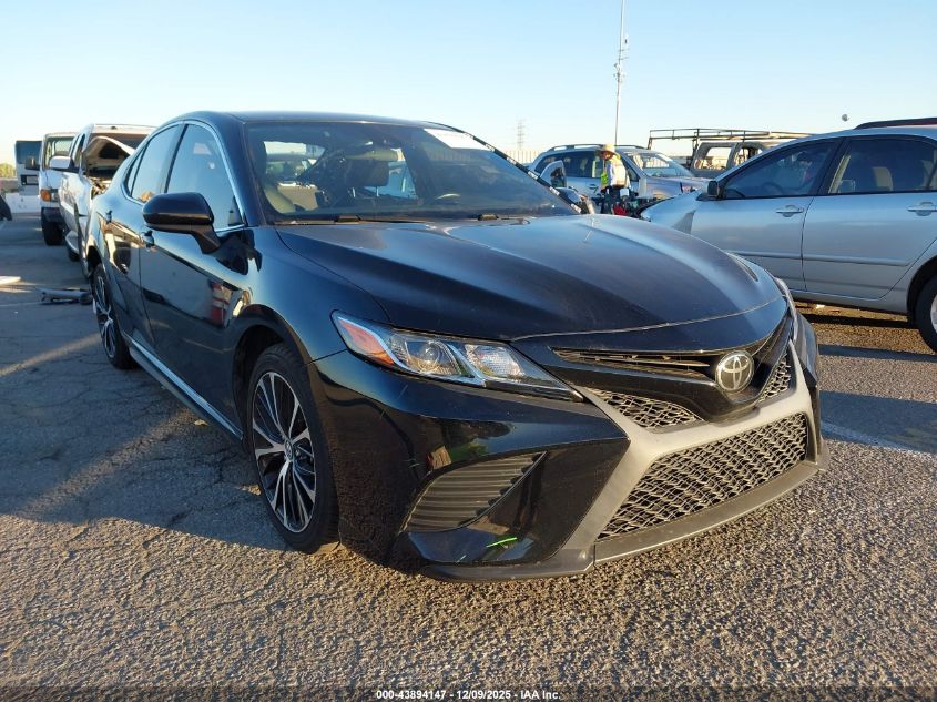 TOYOTA CAMRY SE