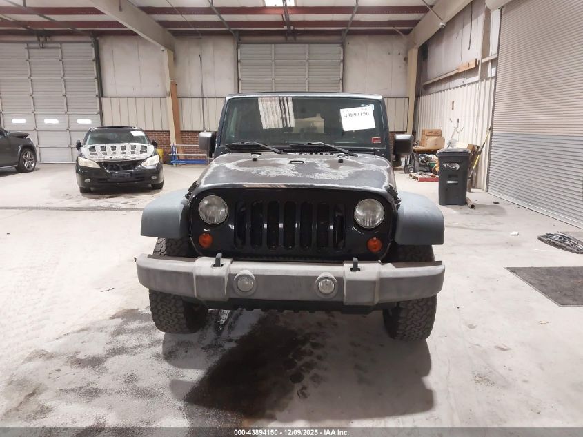 2008 Jeep Wrangler X VIN: 1J4FA24148L555513 Lot: 43894150