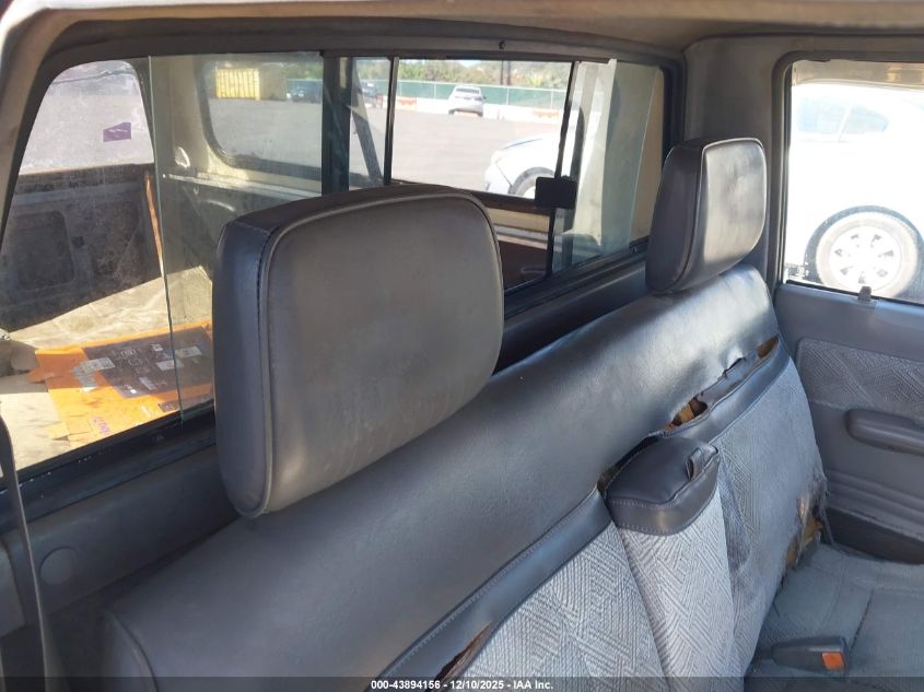 1987 Mazda B2200 Short Bed VIN: JM2UF1133H0150867 Lot: 43894156