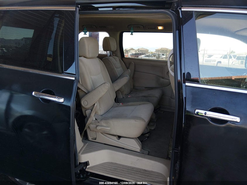 JN8AE2KPXH9168591 2017 NISSAN QUEST photo no. 8