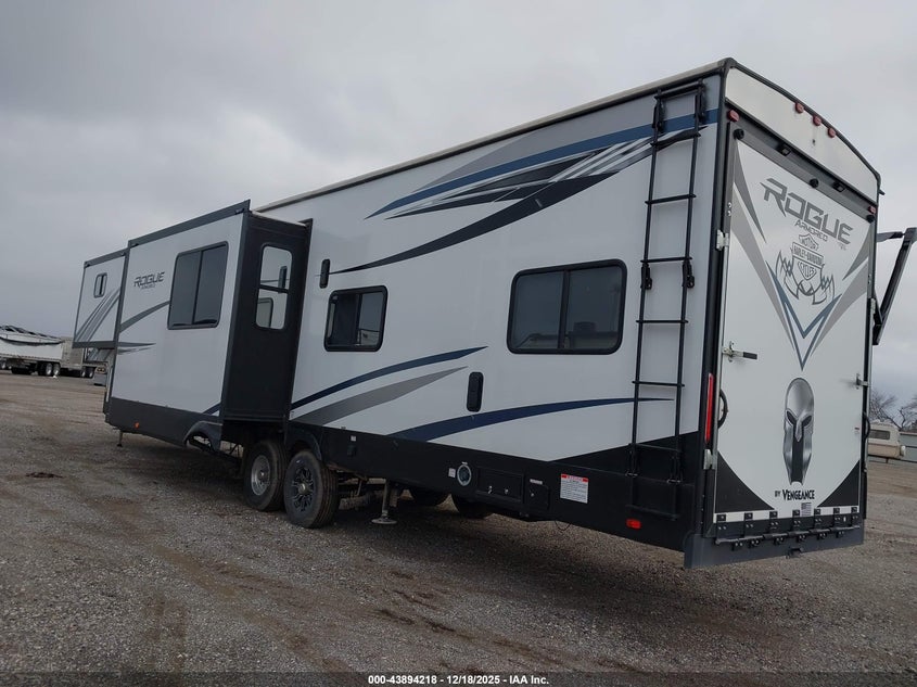 2022 FOREST RIVER VENGEANCE 4007 auction photo 3