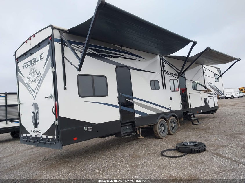 2022 FOREST RIVER VENGEANCE 4007 auction photo 4
