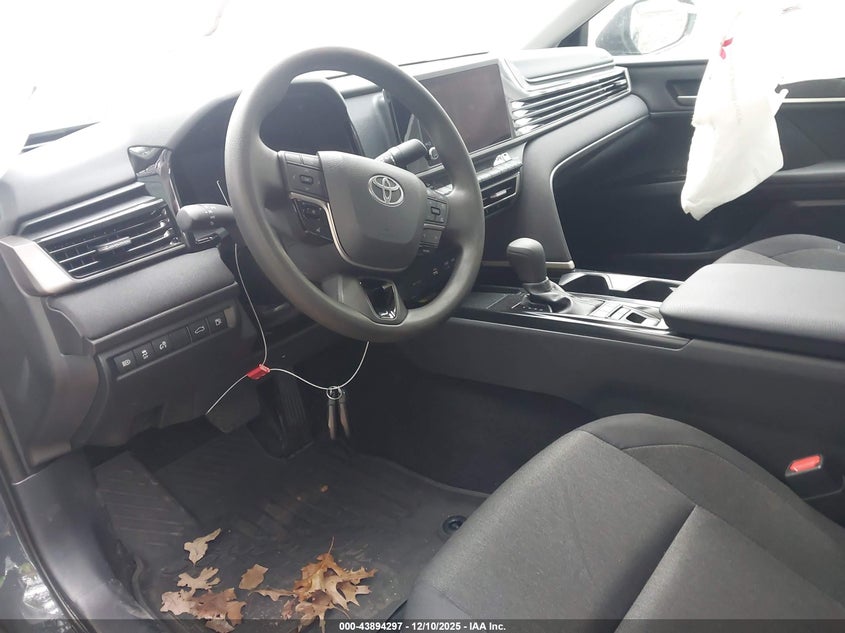 2025 TOYOTA CAMRY auction photo 5