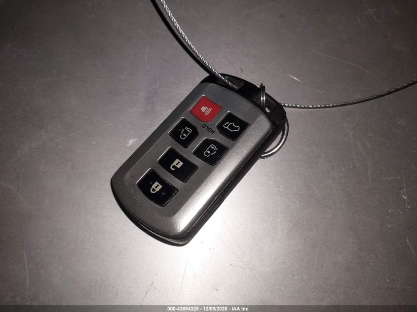 2015 Toyota Sienna Xle 8 Passenger VIN: 5TDYK3DC9FS636683 Lot: 43894325