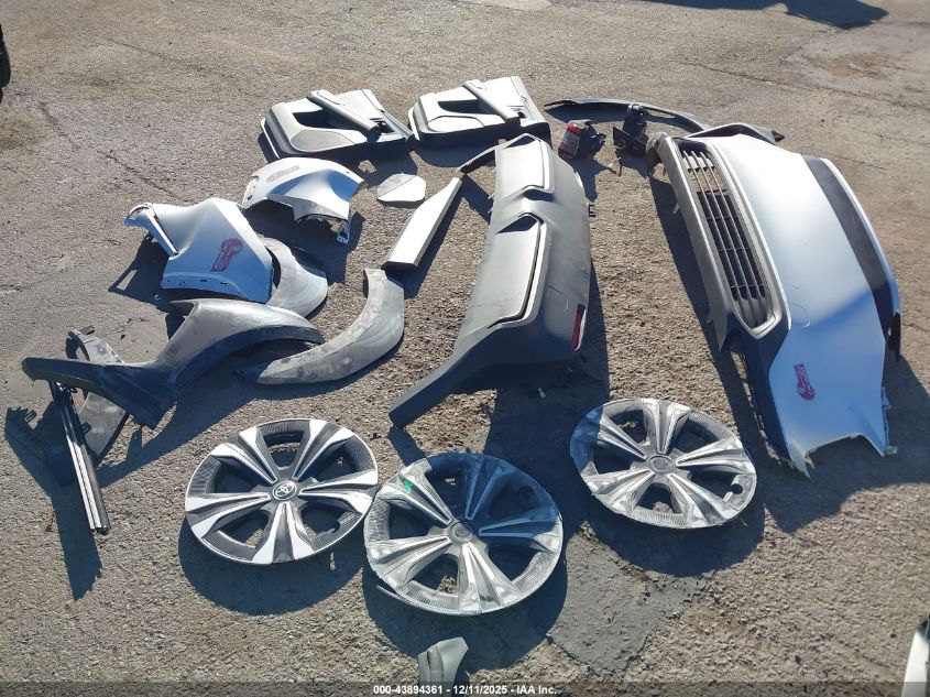 2024 Toyota Bz4X Xle VIN: JTMAAAAA5RA044095 Lot: 43894361