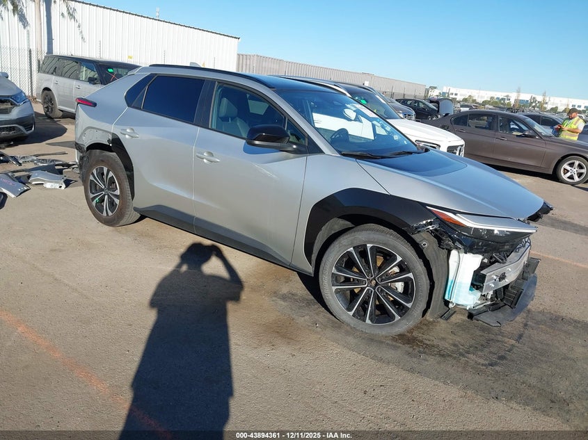 TOYOTA BZ4X 2024. Lot# 43894361. VIN JTMAAAAA5RA044095. Photo 1