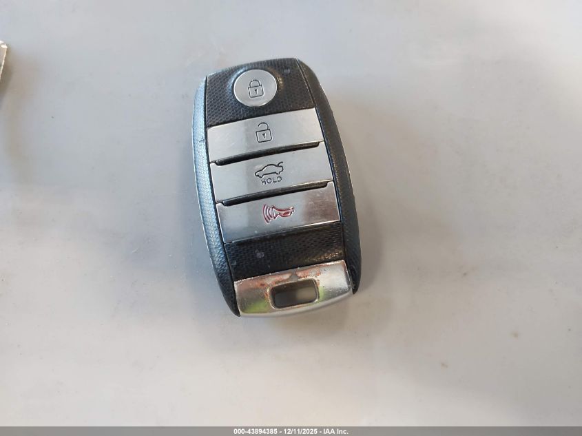 2019 Kia Optima S VIN: 5XXGT4L35KG375533 Lot: 43894385