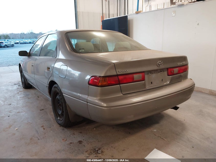 4T1BF22K9VU033446 1997 TOYOTA CAMRY photo no. 3