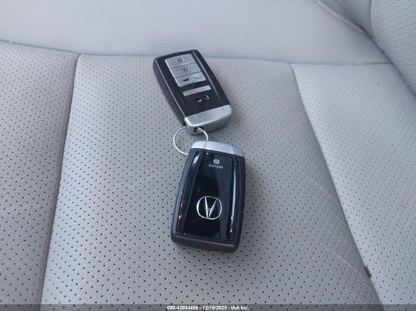 2017 Acura Rdx Technology Acurawatch Plus Packages/W/Technology Package VIN: 5J8TB4H52HL033303 Lot: 43894486