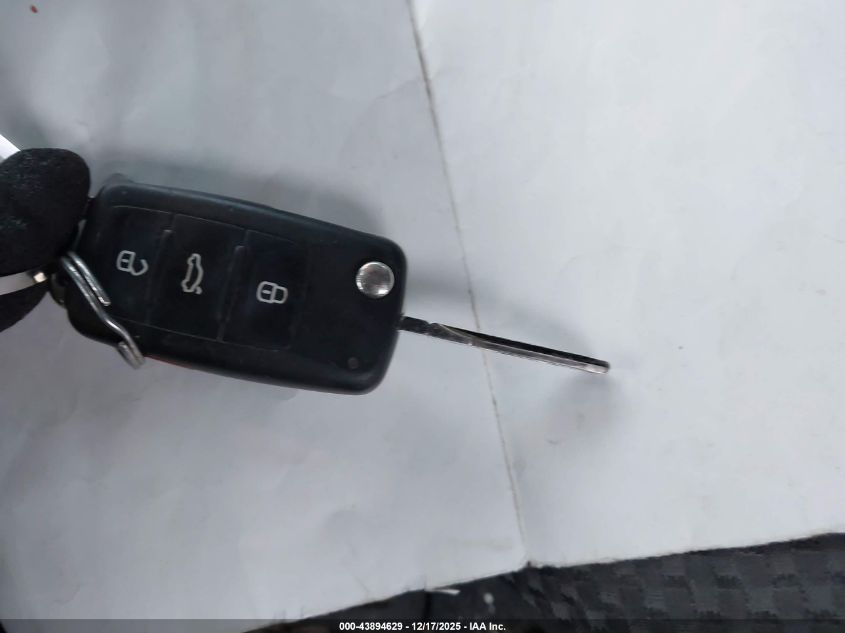 2013 Volkswagen Jetta 2.0L S VIN: 3VW2K7AJ4DM209504 Lot: 43894629