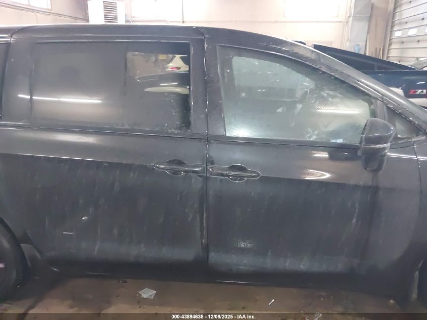 2019 Chrysler Pacifica Touring Plus VIN: 2C4RC1FG2KR638588 Lot: 43894638