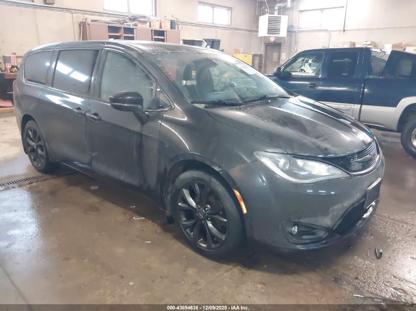 CHRYSLER PACIFICA TOURING PLUS