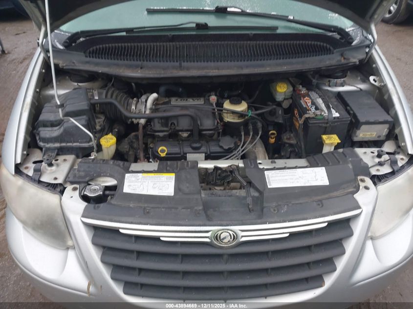 2005 Chrysler Town & Country Touring VIN: 2C4GP54L15R466187 Lot: 43894669