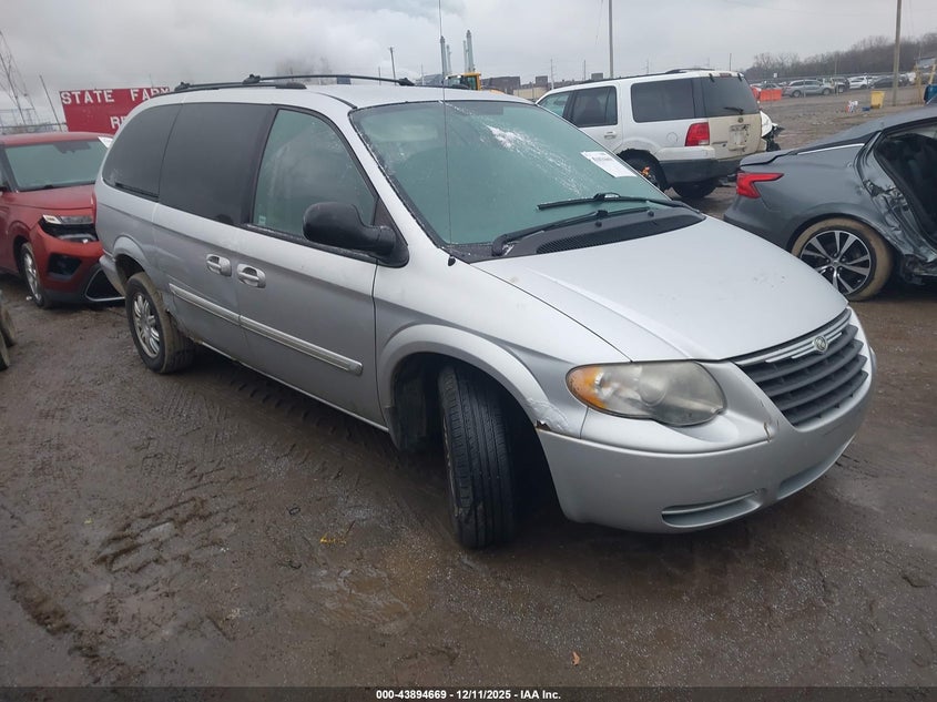 2005 Chrysler Town & Country Touring