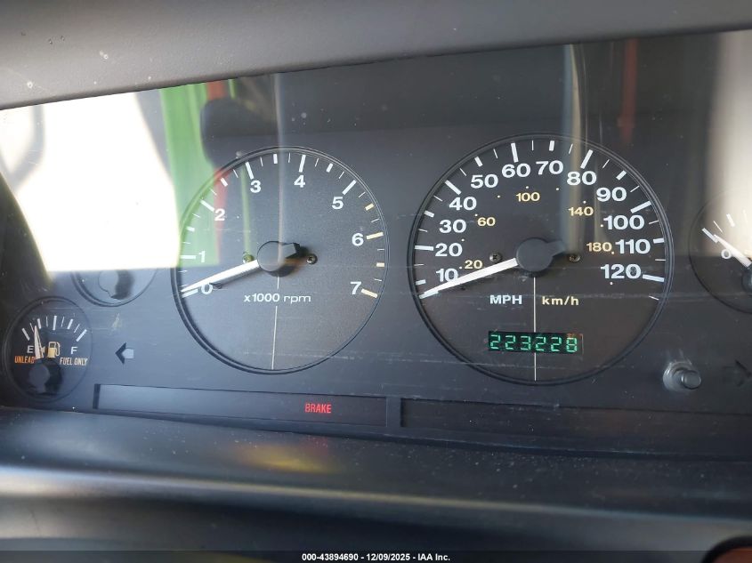 1998 Jeep Grand Cherokee Laredo VIN: 1J4GZ48S3WC350953 Lot: 43894690