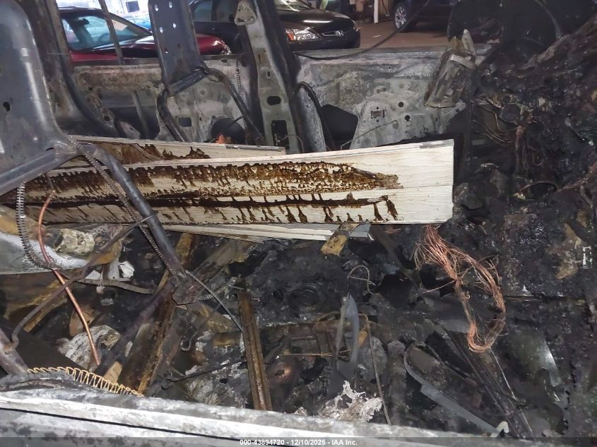 2004 Jeep Grand Cherokee Laredo VIN: 1J4GW48S84C347584 Lot: 43894720