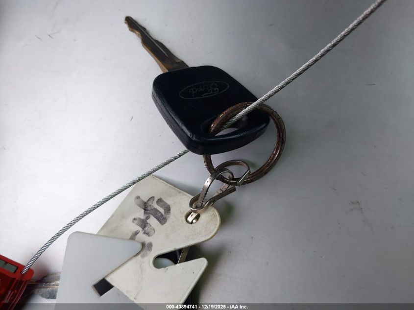 2000 Ford F-150 Lariat/Work Series/Xl/Xlt VIN: 1FTRX17W7YKA37131 Lot: 43894741