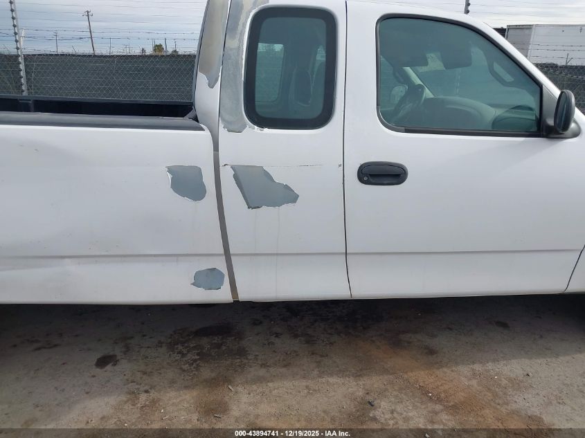 2000 Ford F-150 Lariat/Work Series/Xl/Xlt VIN: 1FTRX17W7YKA37131 Lot: 43894741