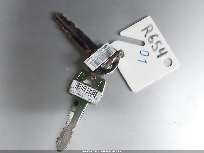 1989 Ford F350 VIN: 1FDKF37HXKKA76834 Lot: 43894745