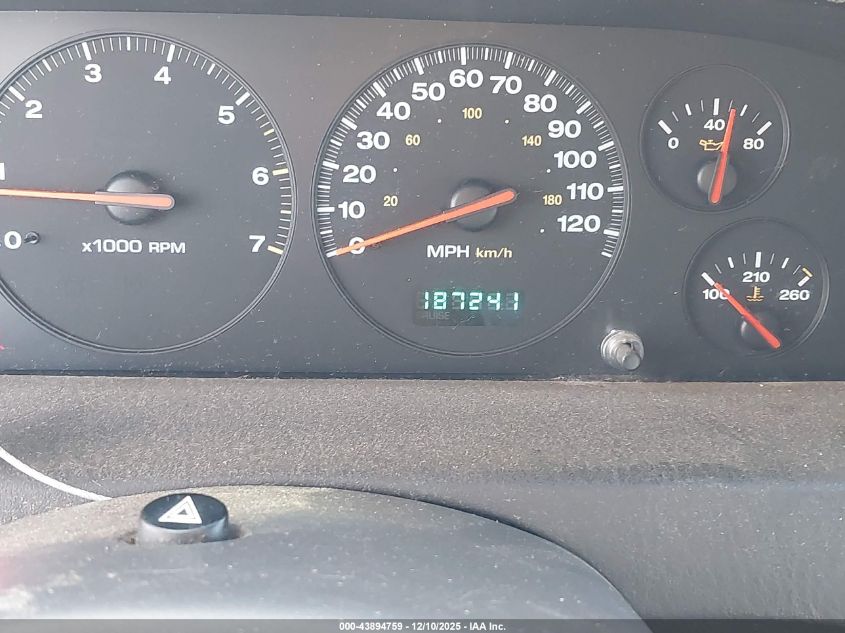 2000 Jeep Grand Cherokee Laredo VIN: 1J4GW48NXYC168947 Lot: 43894759