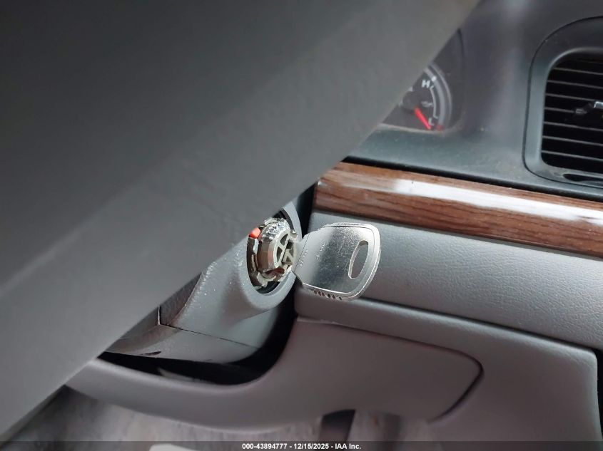 2001 Ford Crown Victoria Lx VIN: 2FAFP74WX1X148842 Lot: 43894777