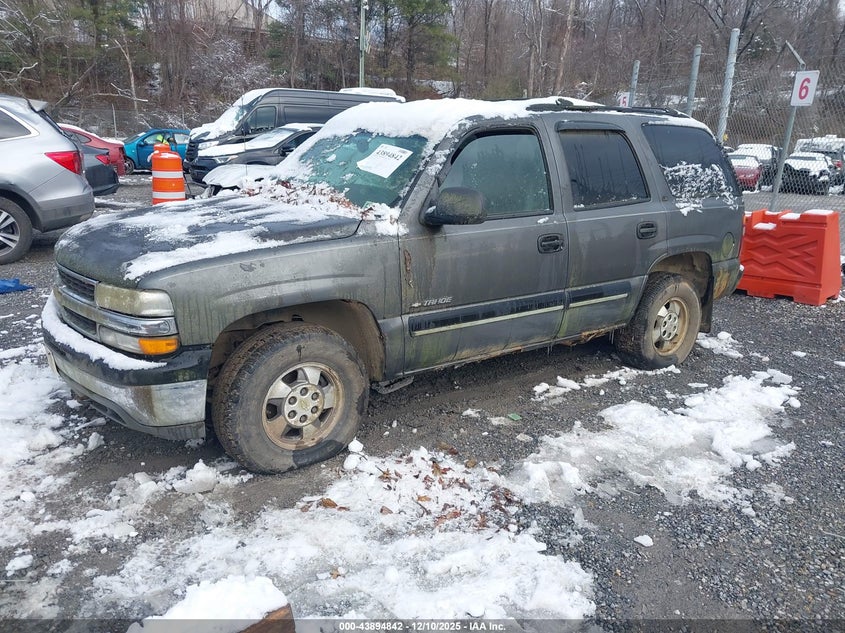 1GNEK13T61J279033 2001 CHEVROLET TAHOE photo no. 2