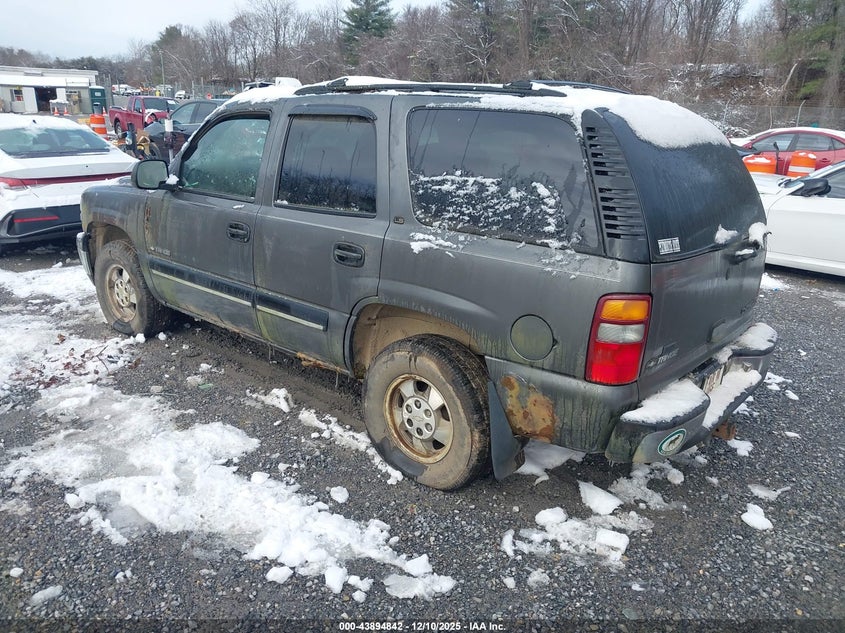 1GNEK13T61J279033 2001 CHEVROLET TAHOE photo no. 3
